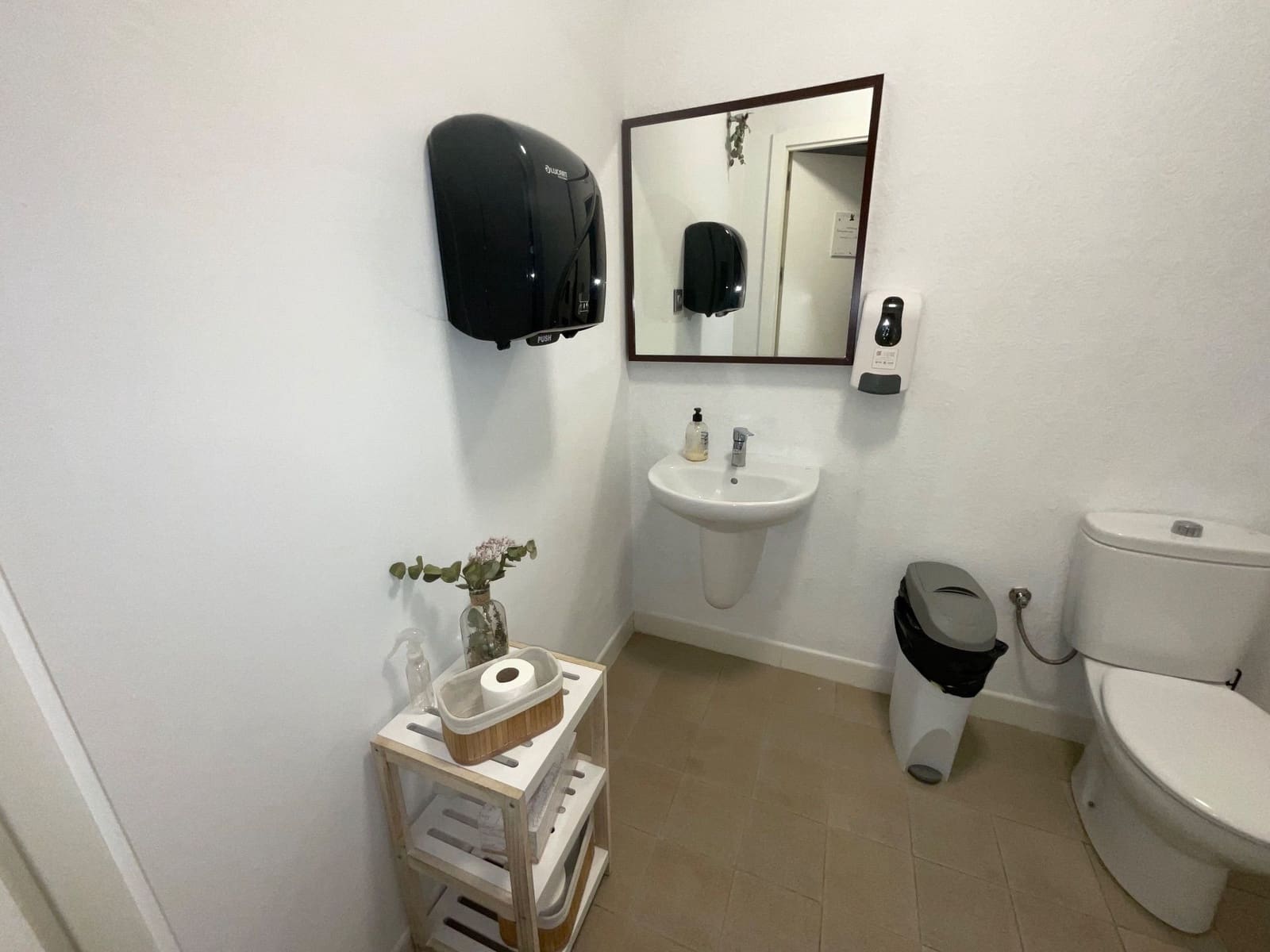 Gewerbe zu vermieten in Antequera - 1.000 € (Ref: 10184142)
