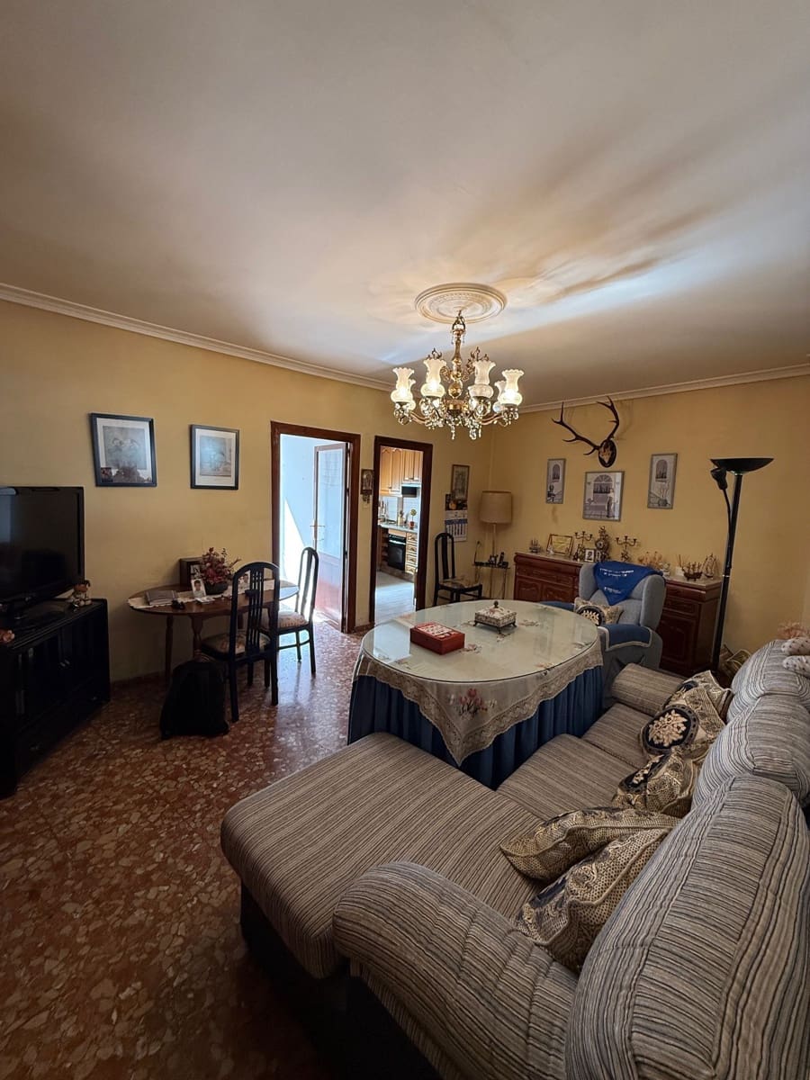 9 soveværelse Villa til salg i Antequera - € 299.000 (Ref: 9036334)