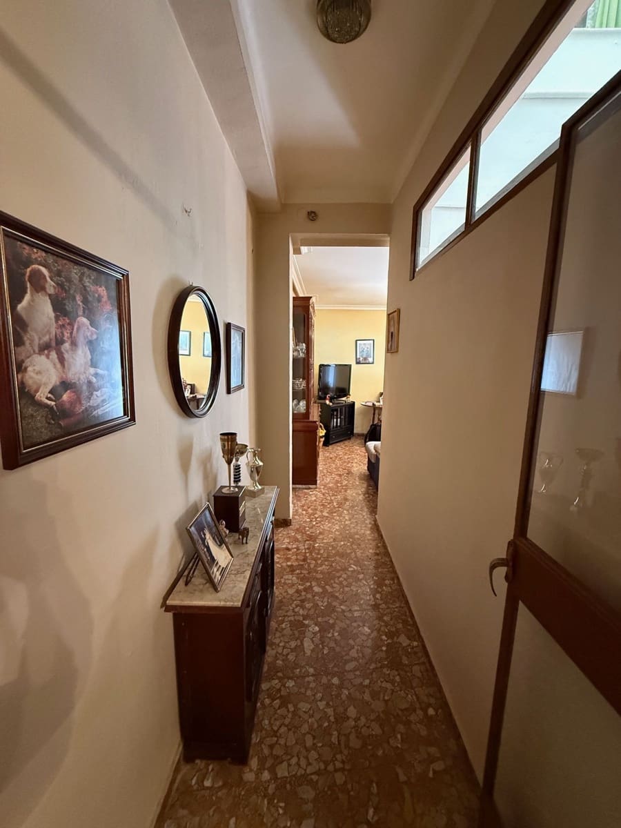 9 soveværelse Villa til salg i Antequera - € 299.000 (Ref: 9036334)