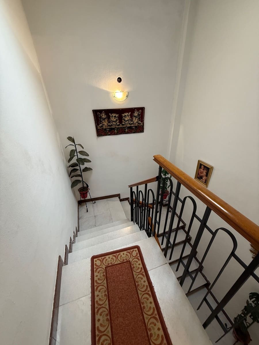 9 soveværelse Villa til salg i Antequera - € 299.000 (Ref: 9036334)