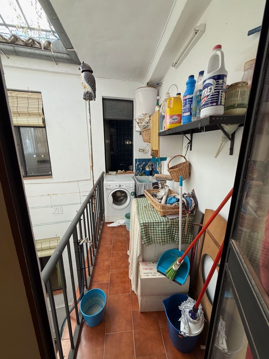 9 soveværelse Villa til salg i Antequera - € 299.000 (Ref: 9036334)