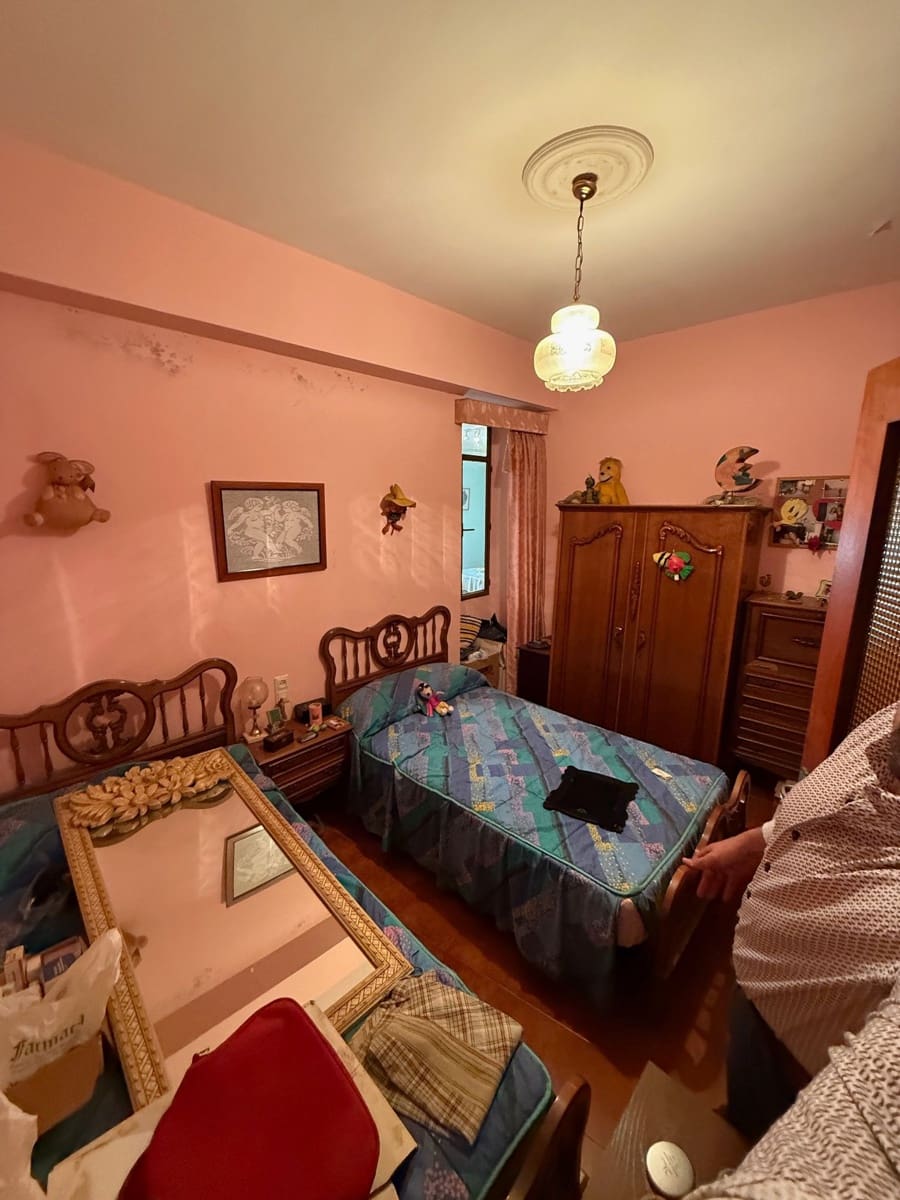 9 soveværelse Villa til salg i Antequera - € 299.000 (Ref: 9036334)