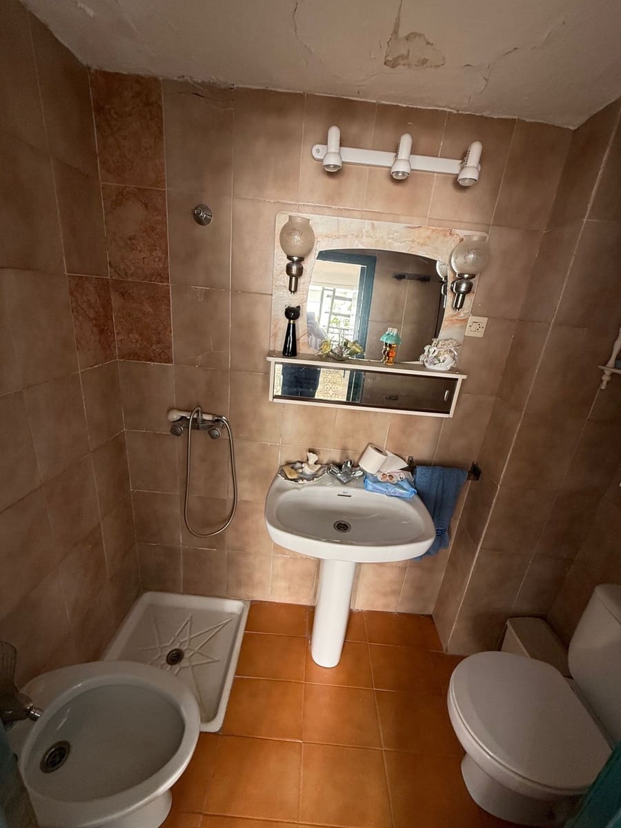 9 soveværelse Villa til salg i Antequera - € 299.000 (Ref: 9036334)