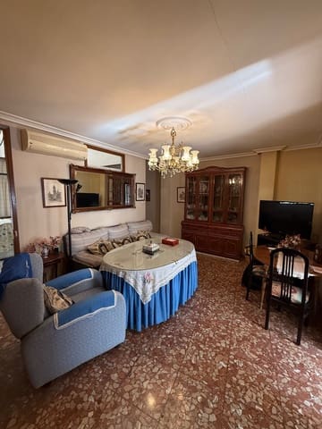 9 soveværelse Villa til salg i Antequera - € 299.000 (Ref: 9036334)