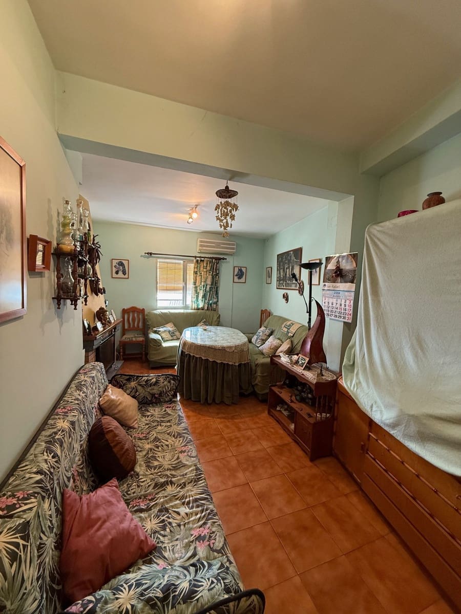 9 soveværelse Villa til salg i Antequera - € 299.000 (Ref: 9036334)