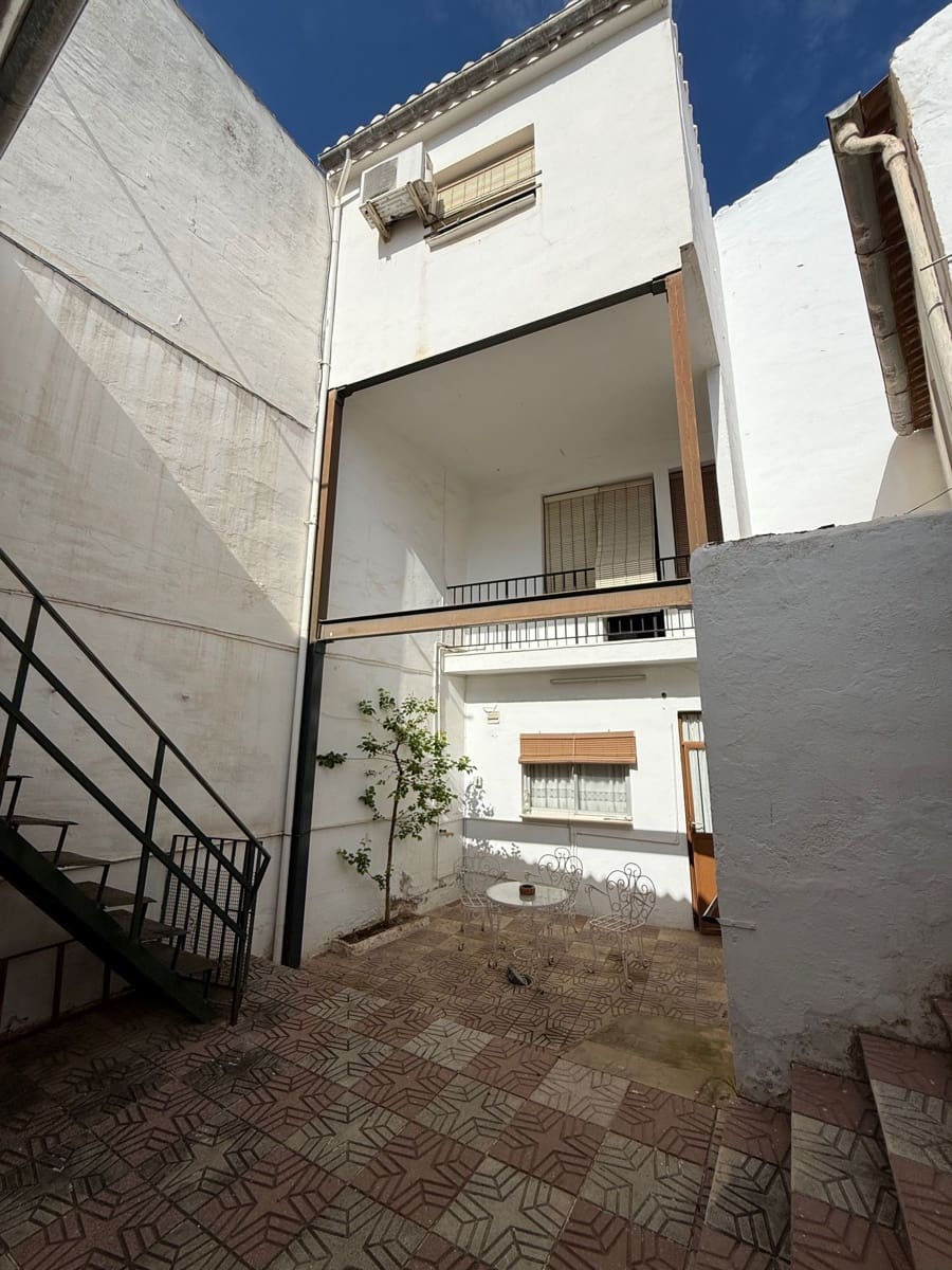 9 soveværelse Villa til salg i Antequera - € 299.000 (Ref: 9036334)