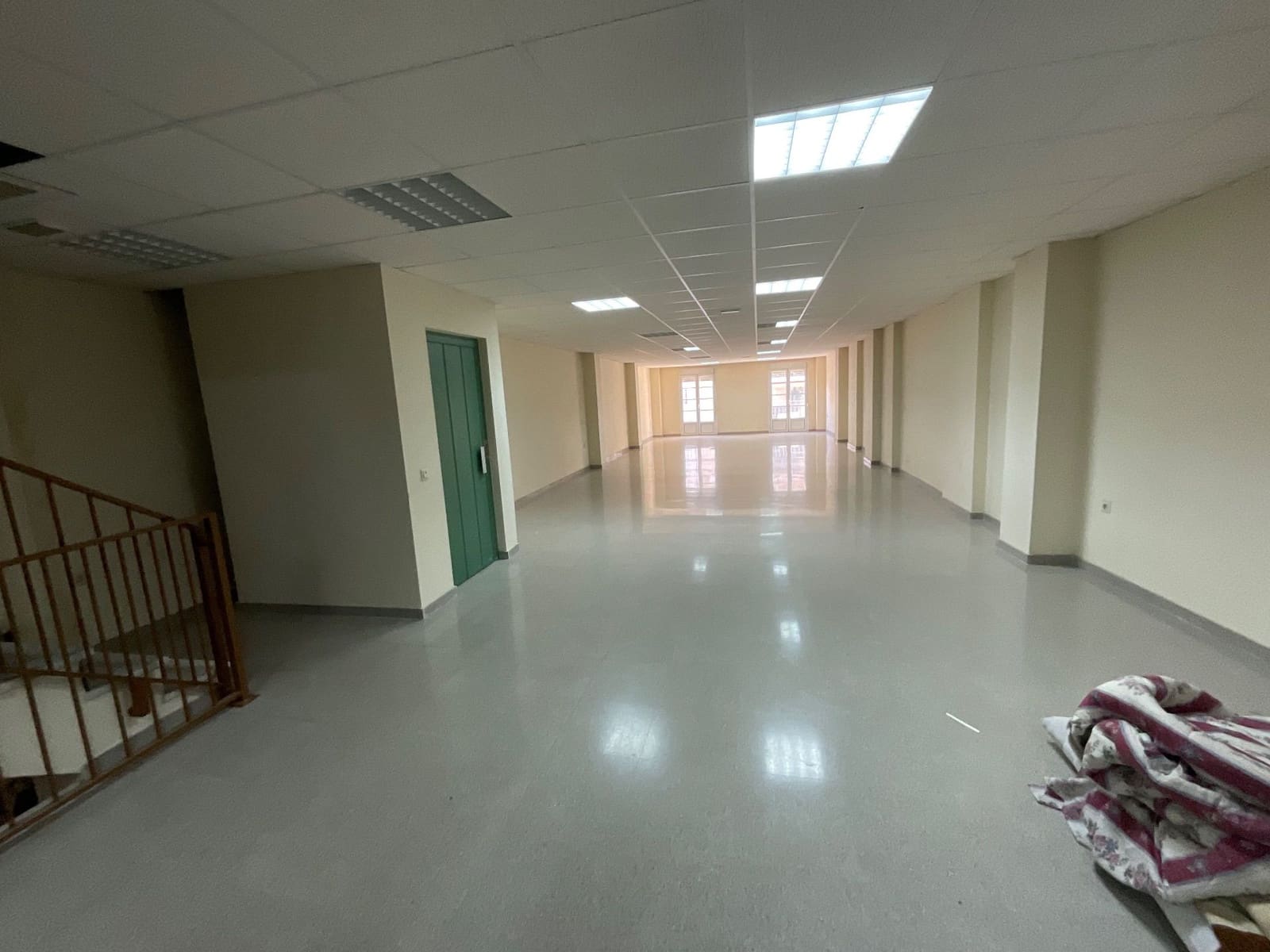 Ufficio da affittare in Antequera - 1.400 € (Rif: 9036337)