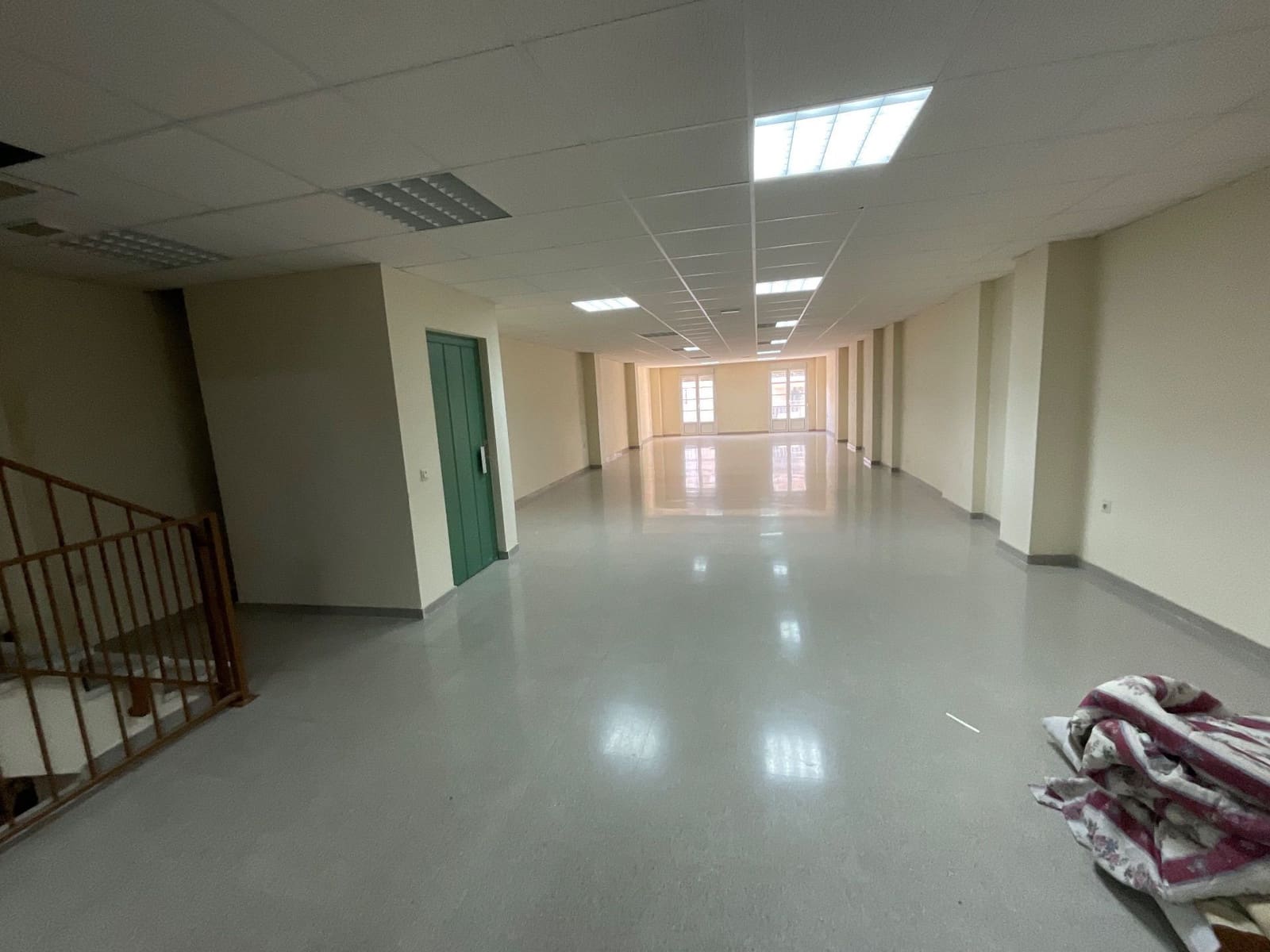 Ufficio da affittare in Antequera - 1.200 € (Rif: 9036338)