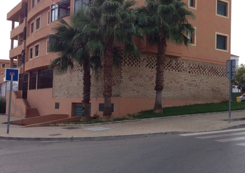 Erhverv til salg i Antequera - € 130.000 (Ref: 9036344)