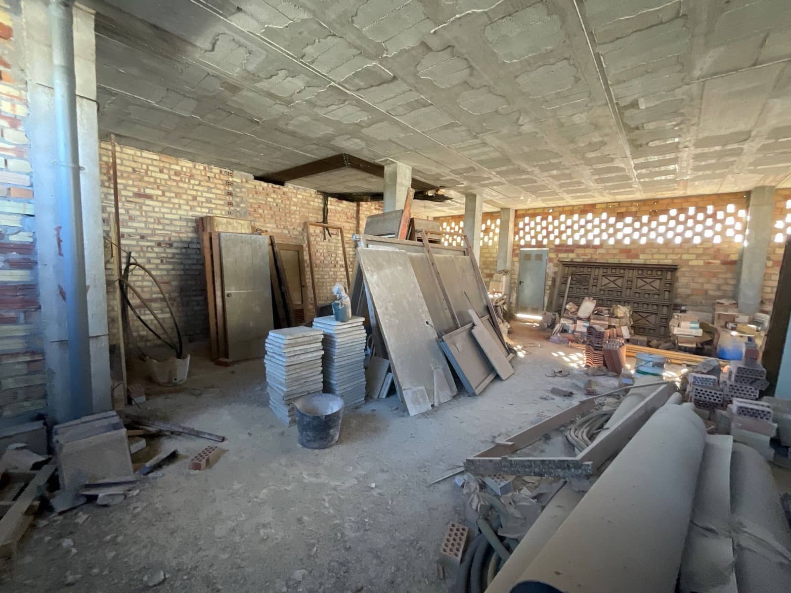 Erhverv til salg i Antequera - € 130.000 (Ref: 9036344)