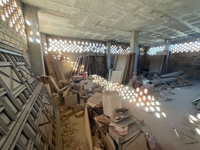 Erhverv til salg i Antequera - € 130.000 (Ref: 9036344)