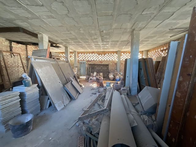 Erhverv til salg i Antequera - € 130.000 (Ref: 9036344)