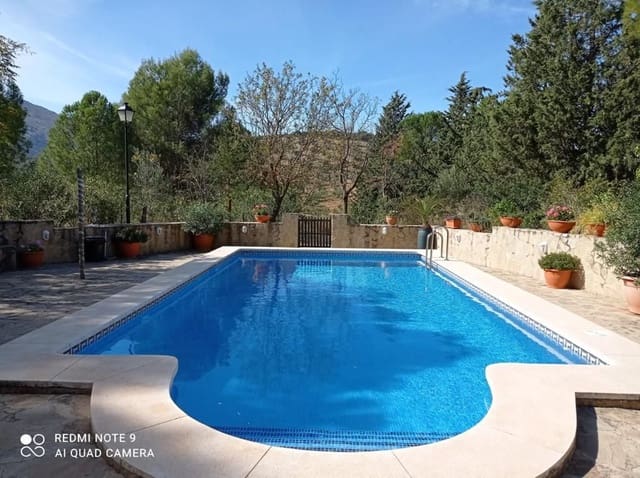 3 soveværelse Finca/Landehus til salg i Antequera med swimmingpool garage - € 590.000 (Ref: 9036346)