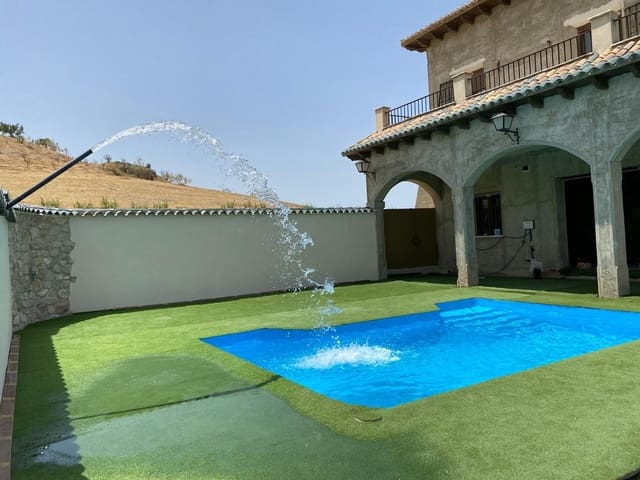 7 soveværelse Finca/Landehus til salg i Osuna med swimmingpool garage - € 2.000.000 (Ref: 9036350)