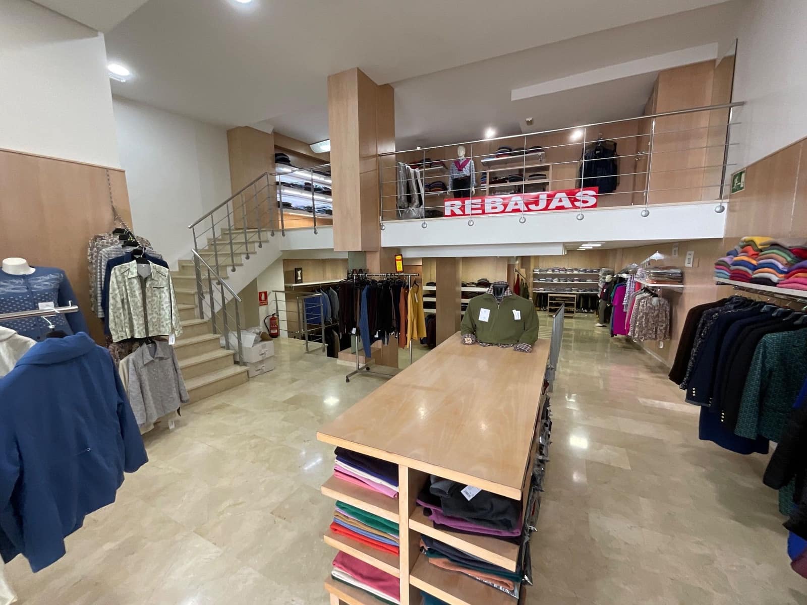 Erhverv til salg i Antequera - € 250.000 (Ref: 9036354)