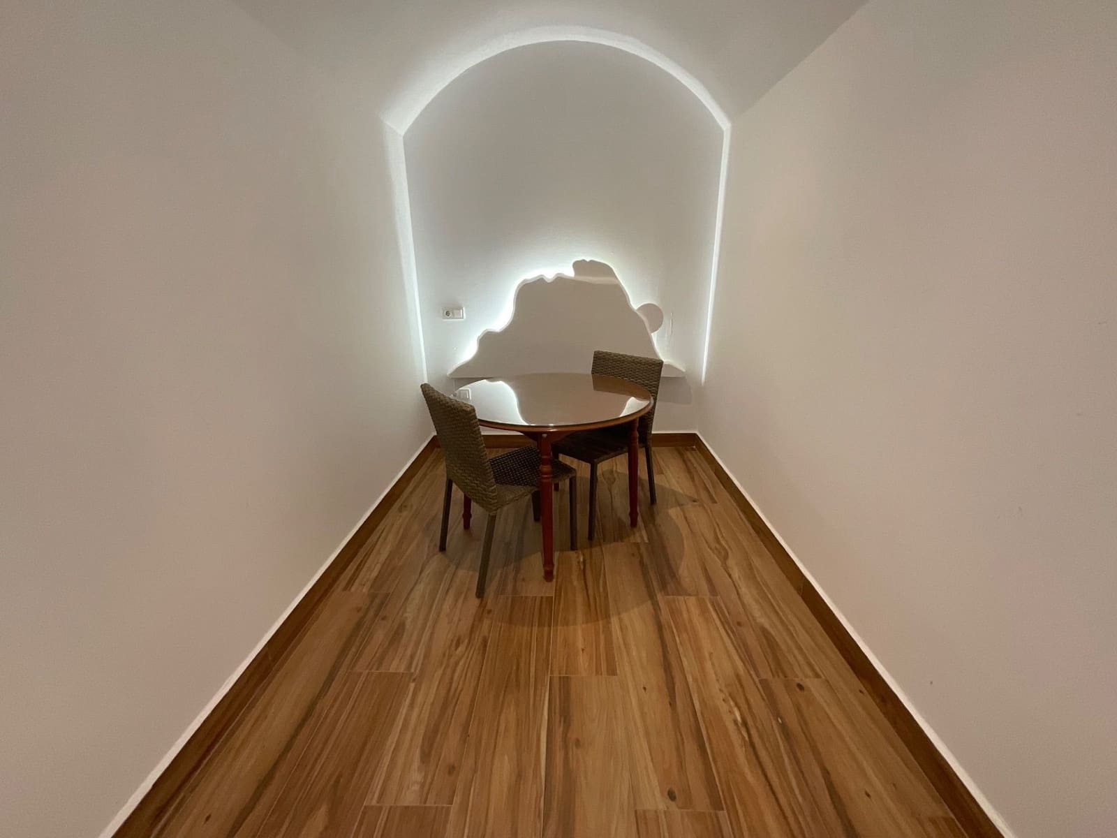 6 soveværelse Villa til leje i Antequera - € 3.000 (Ref: 9036356)