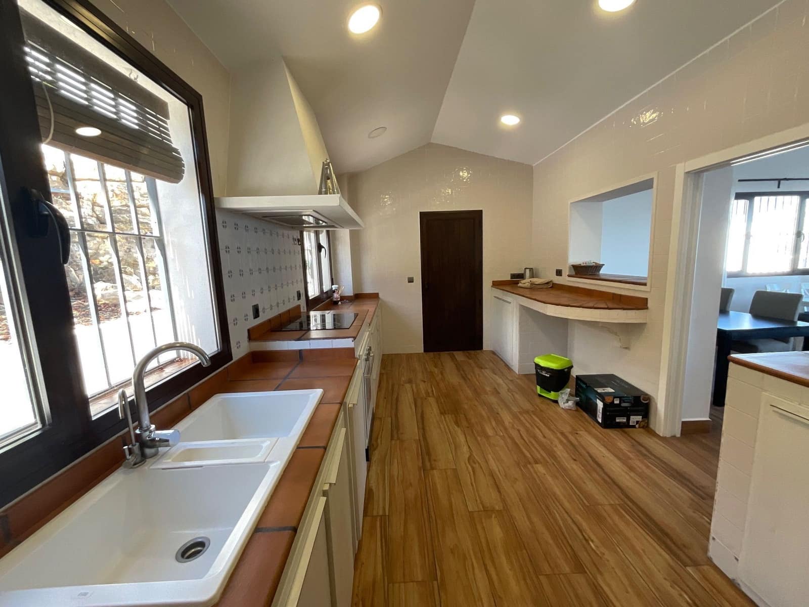 6 soveværelse Villa til leje i Antequera - € 3.000 (Ref: 9036356)