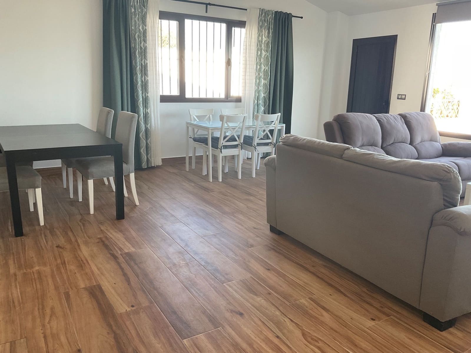 6 soveværelse Villa til leje i Antequera - € 3.000 (Ref: 9036356)