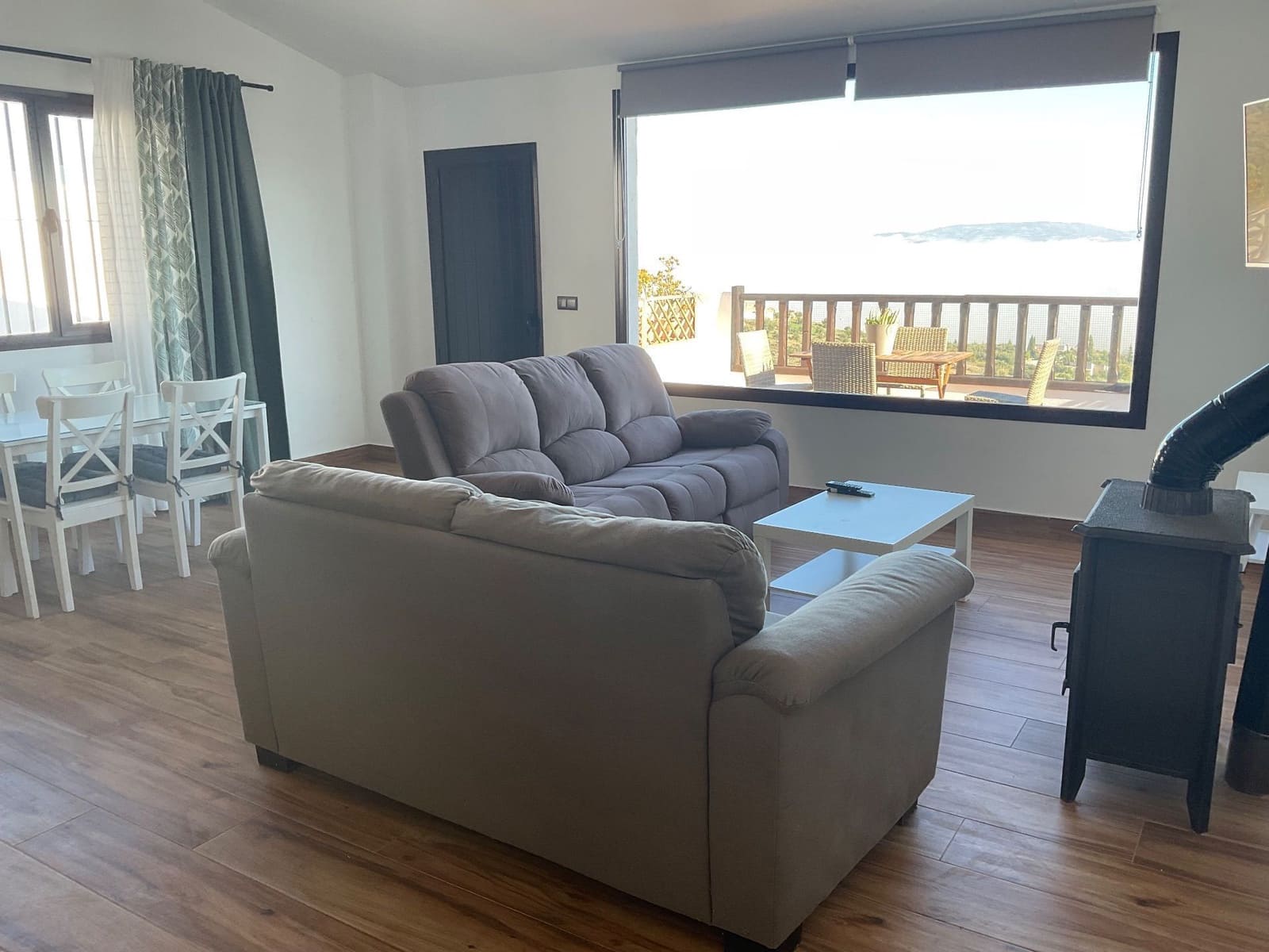 6 soveværelse Villa til leje i Antequera - € 3.000 (Ref: 9036356)