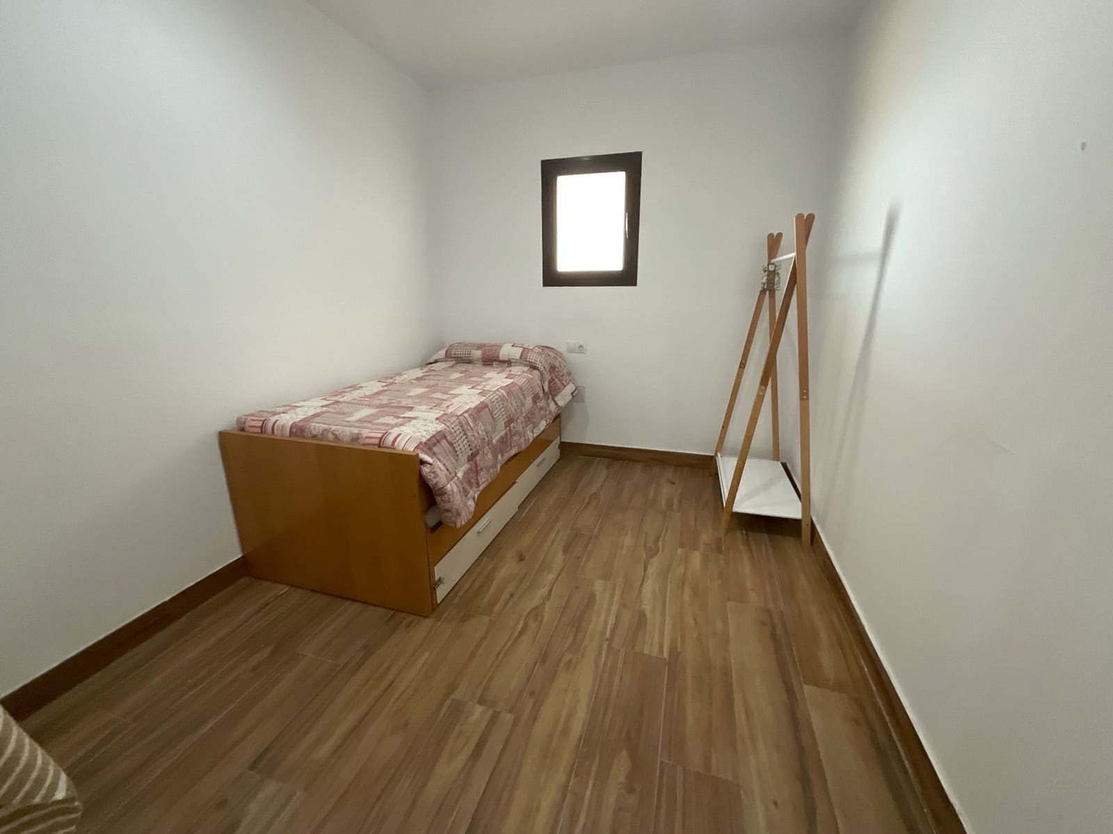 6 soveværelse Villa til leje i Antequera - € 3.000 (Ref: 9036356)