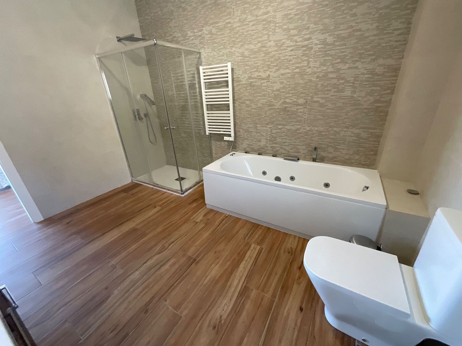 6 soveværelse Villa til leje i Antequera - € 3.000 (Ref: 9036356)