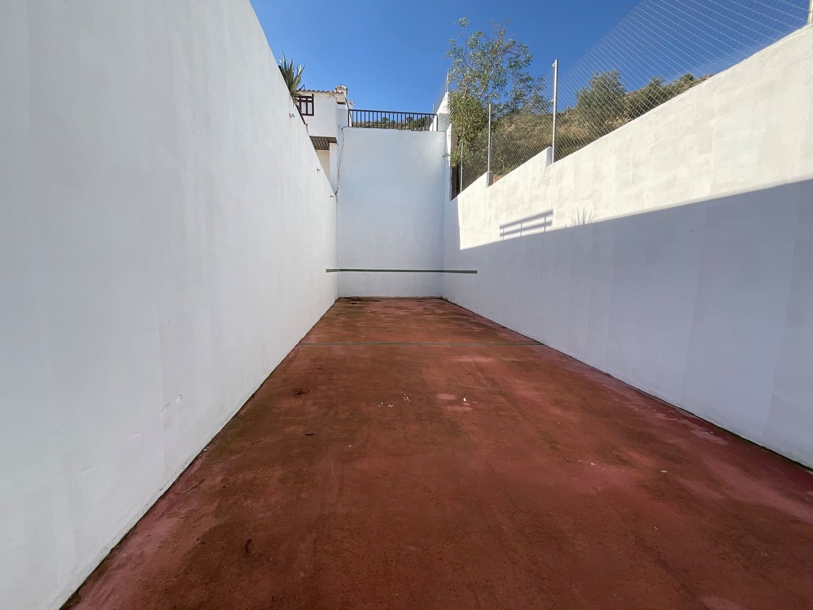 6 soveværelse Villa til leje i Antequera - € 3.000 (Ref: 9036356)