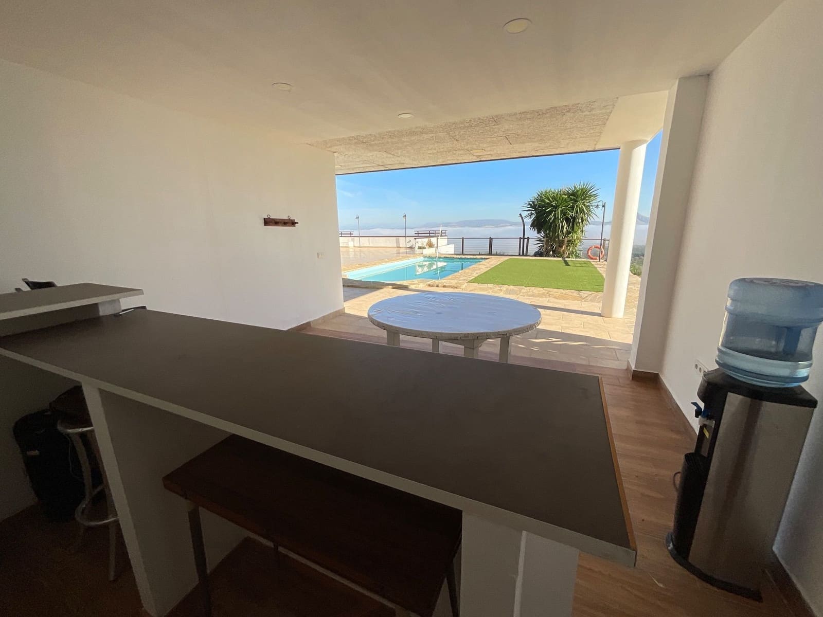 6 soveværelse Villa til leje i Antequera - € 3.000 (Ref: 9036356)