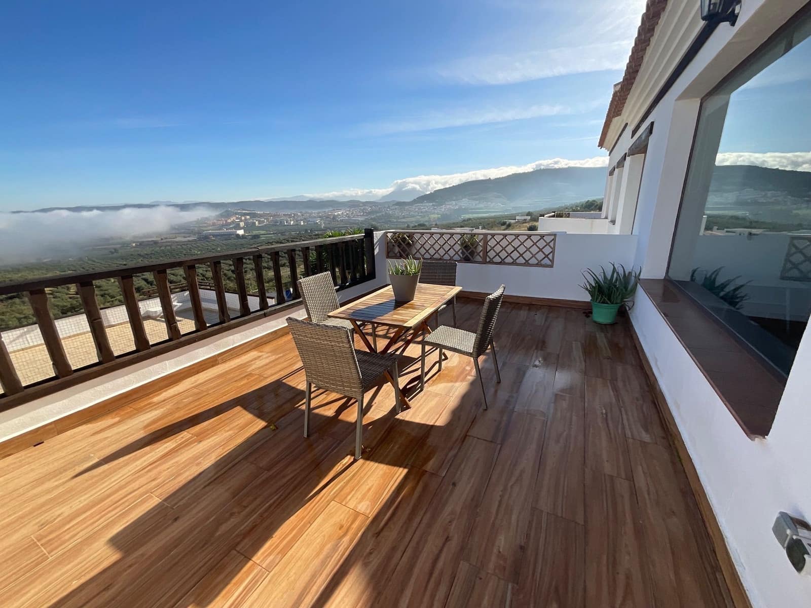 6 soveværelse Villa til leje i Antequera - € 3.000 (Ref: 9036356)