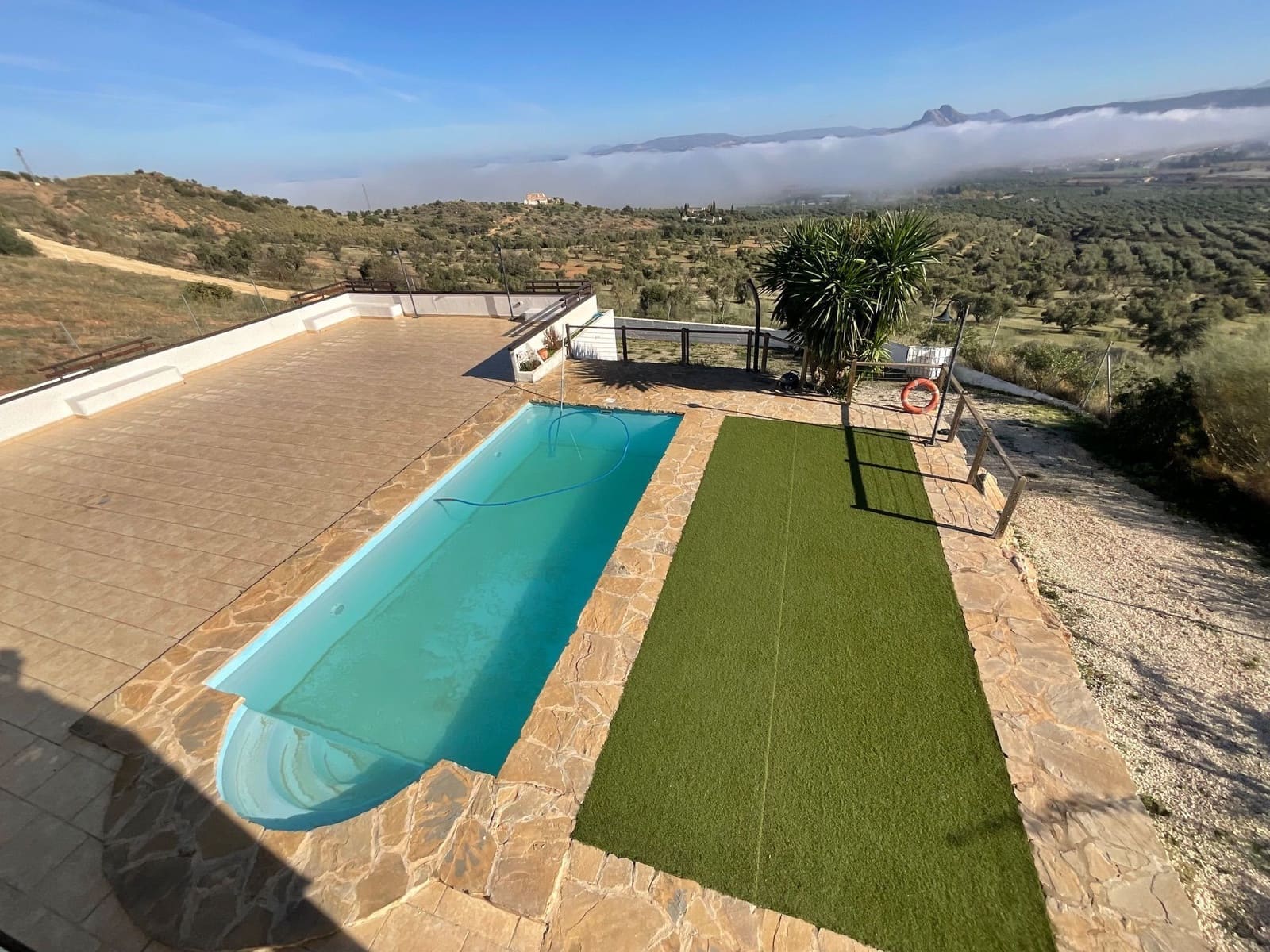 6 soveværelse Villa til leje i Antequera - € 3.000 (Ref: 9036356)