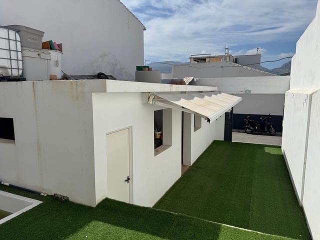 Villa til salgs i Antequera med svømmebasseng - € 79 000 (Ref: 9036363)