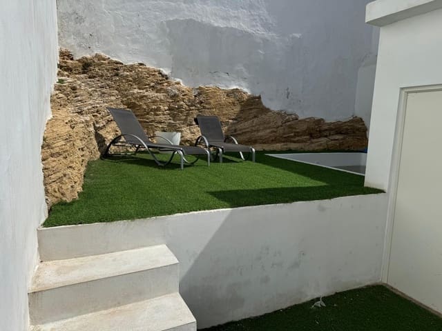 Villa til salgs i Antequera med svømmebasseng - € 79 000 (Ref: 9036363)