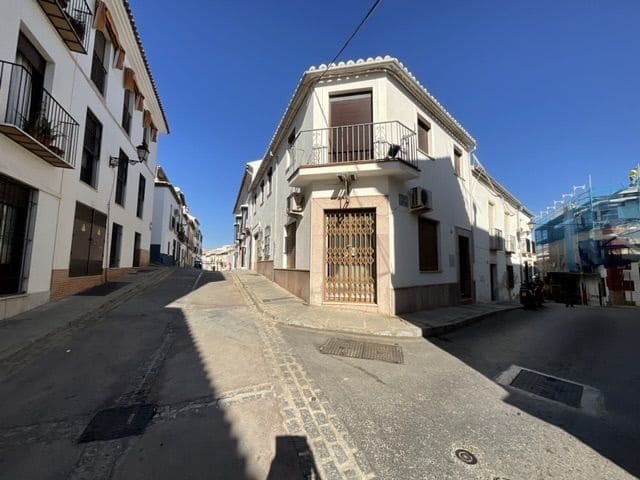 3 slaapkamer Villa te koop in Antequera met garage - € 180.000 (Ref: 9036368)