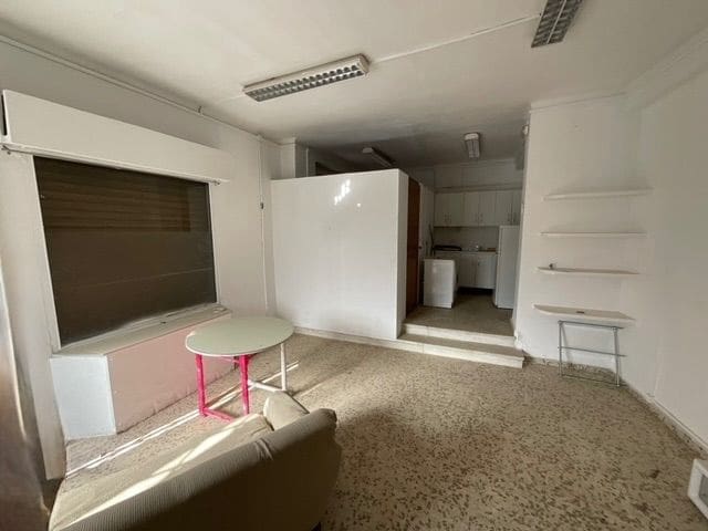 3 slaapkamer Villa te koop in Antequera met garage - € 180.000 (Ref: 9036368)