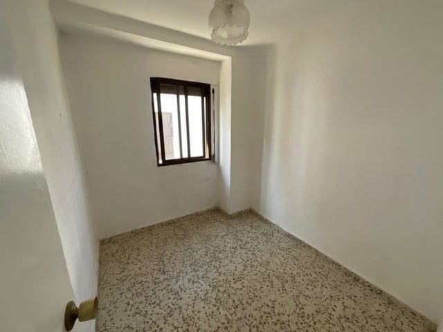 3 slaapkamer Villa te koop in Antequera met garage - € 180.000 (Ref: 9036368)