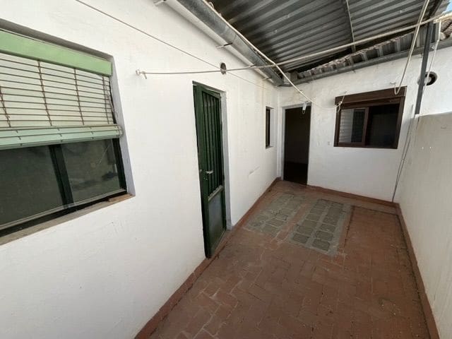 3 slaapkamer Villa te koop in Antequera met garage - € 180.000 (Ref: 9036368)