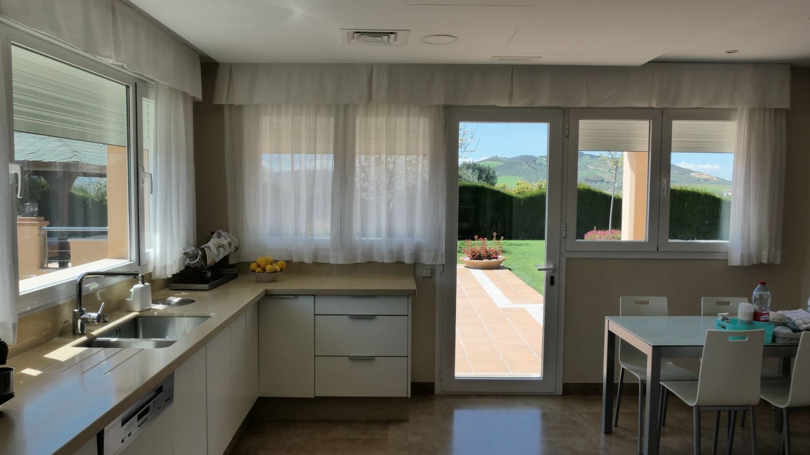 6 soveværelse Villa til salg i Antequera med swimmingpool garage - € 994.000 (Ref: 9036373)