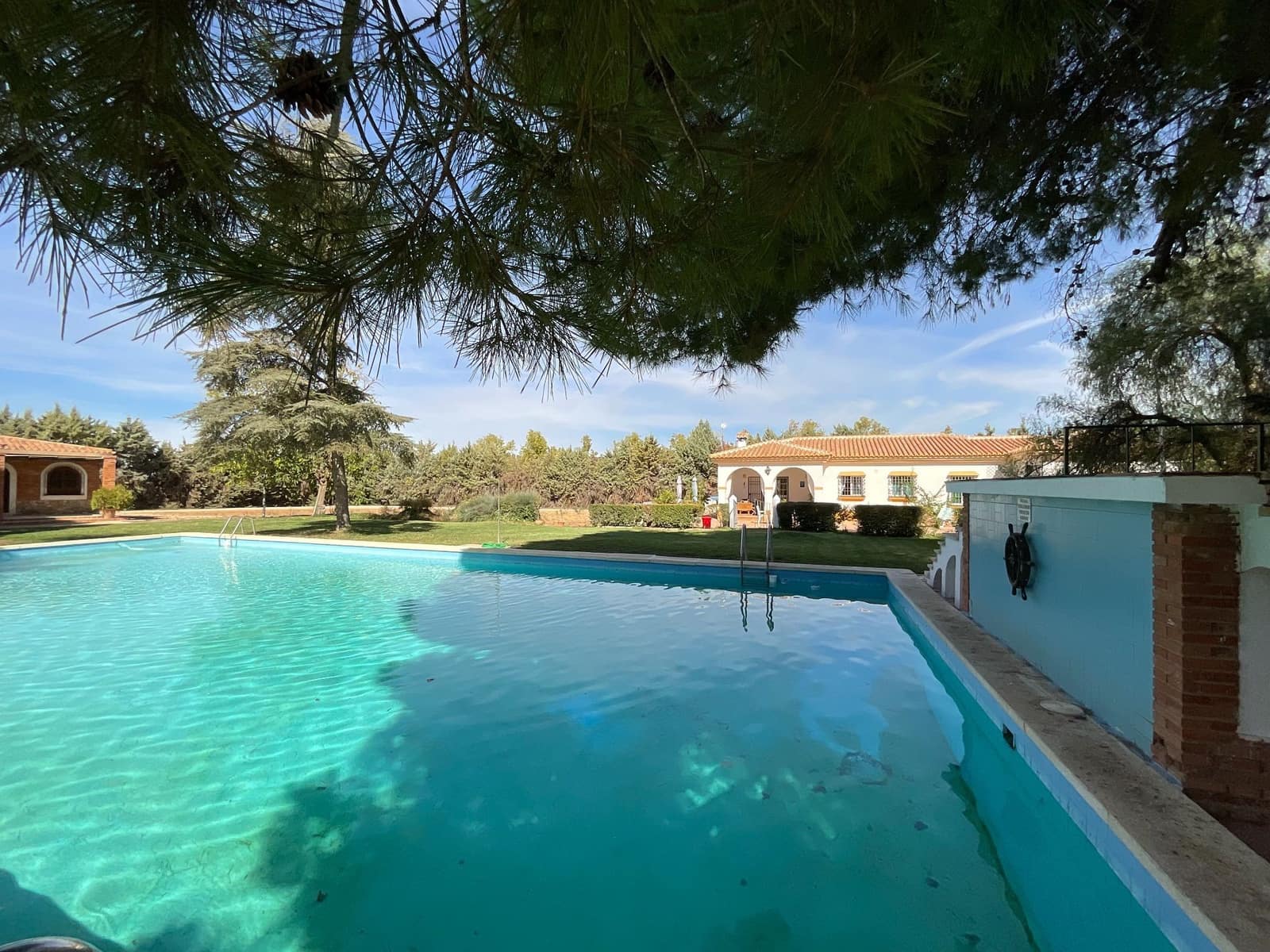 9 soveværelse Finca/Landehus til salg i Antequera med swimmingpool garage - € 999.990 (Ref: 9058803)