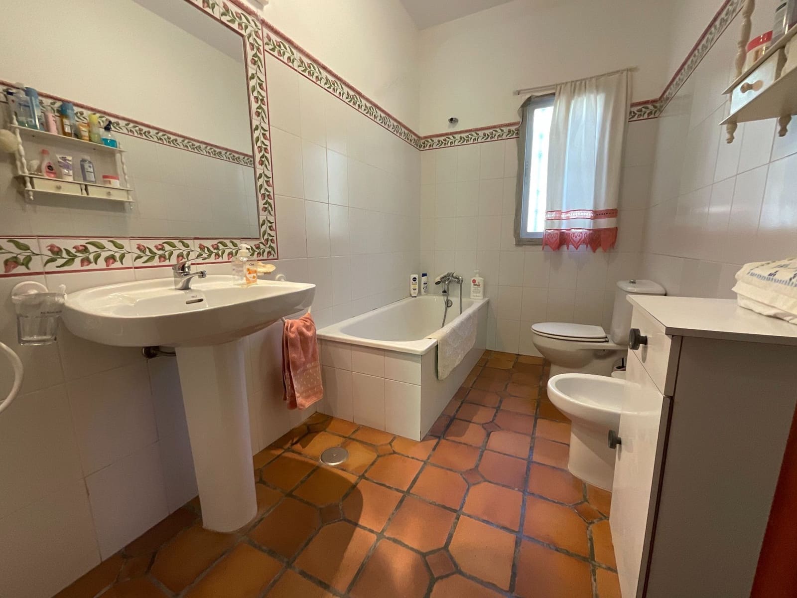 9 soveværelse Finca/Landehus til salg i Antequera med swimmingpool garage - € 999.990 (Ref: 9058803)