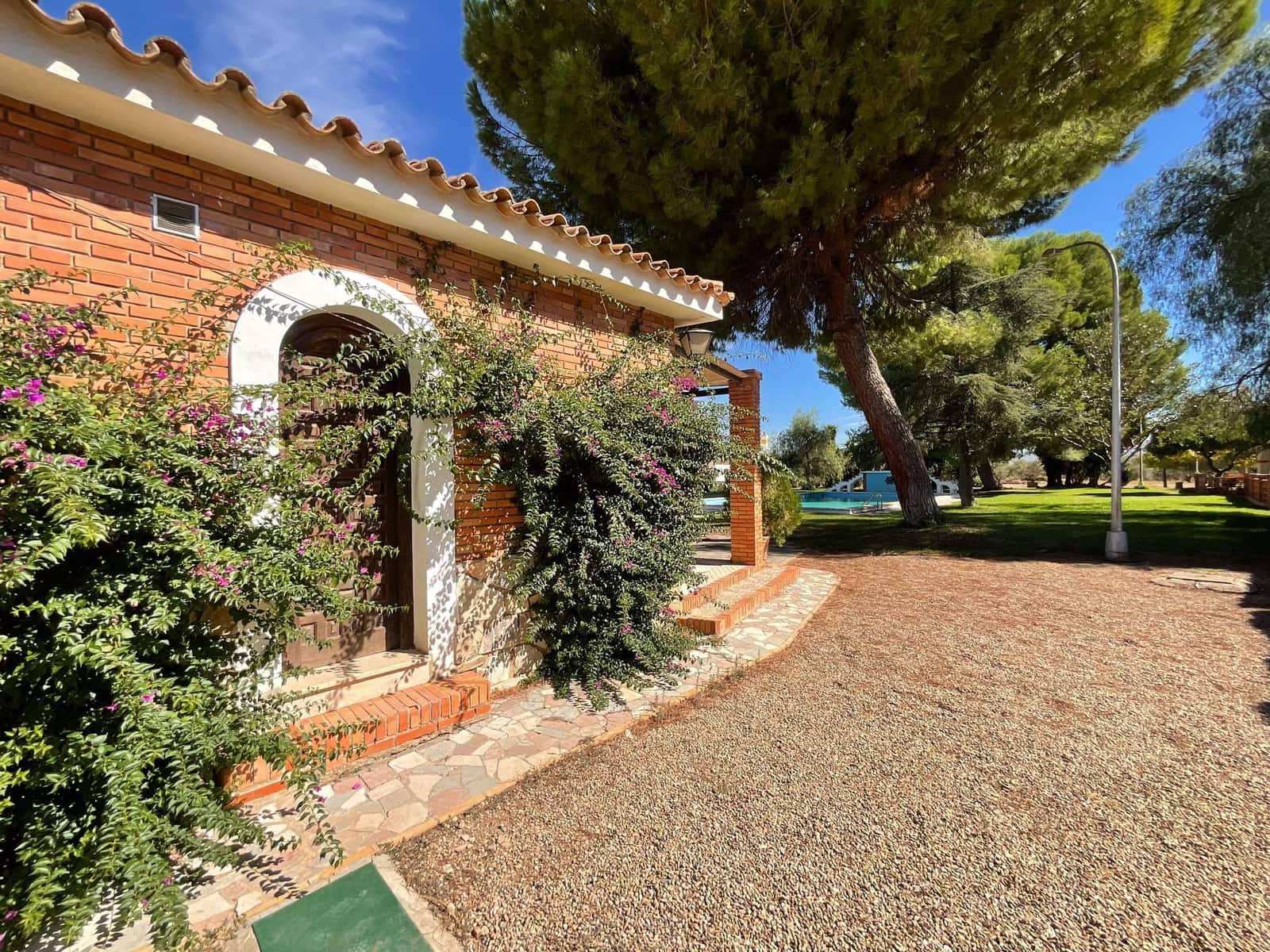 9 soveværelse Finca/Landehus til salg i Antequera med swimmingpool garage - € 999.990 (Ref: 9058803)