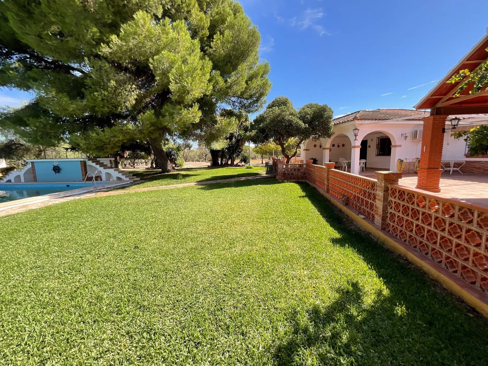 9 soveværelse Finca/Landehus til salg i Antequera med swimmingpool garage - € 999.990 (Ref: 9058803)