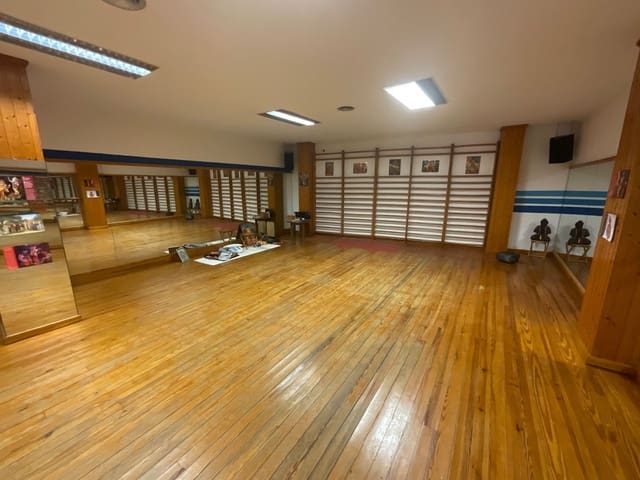 Erhverv til salg i Antequera - € 190.000 (Ref: 9228147)