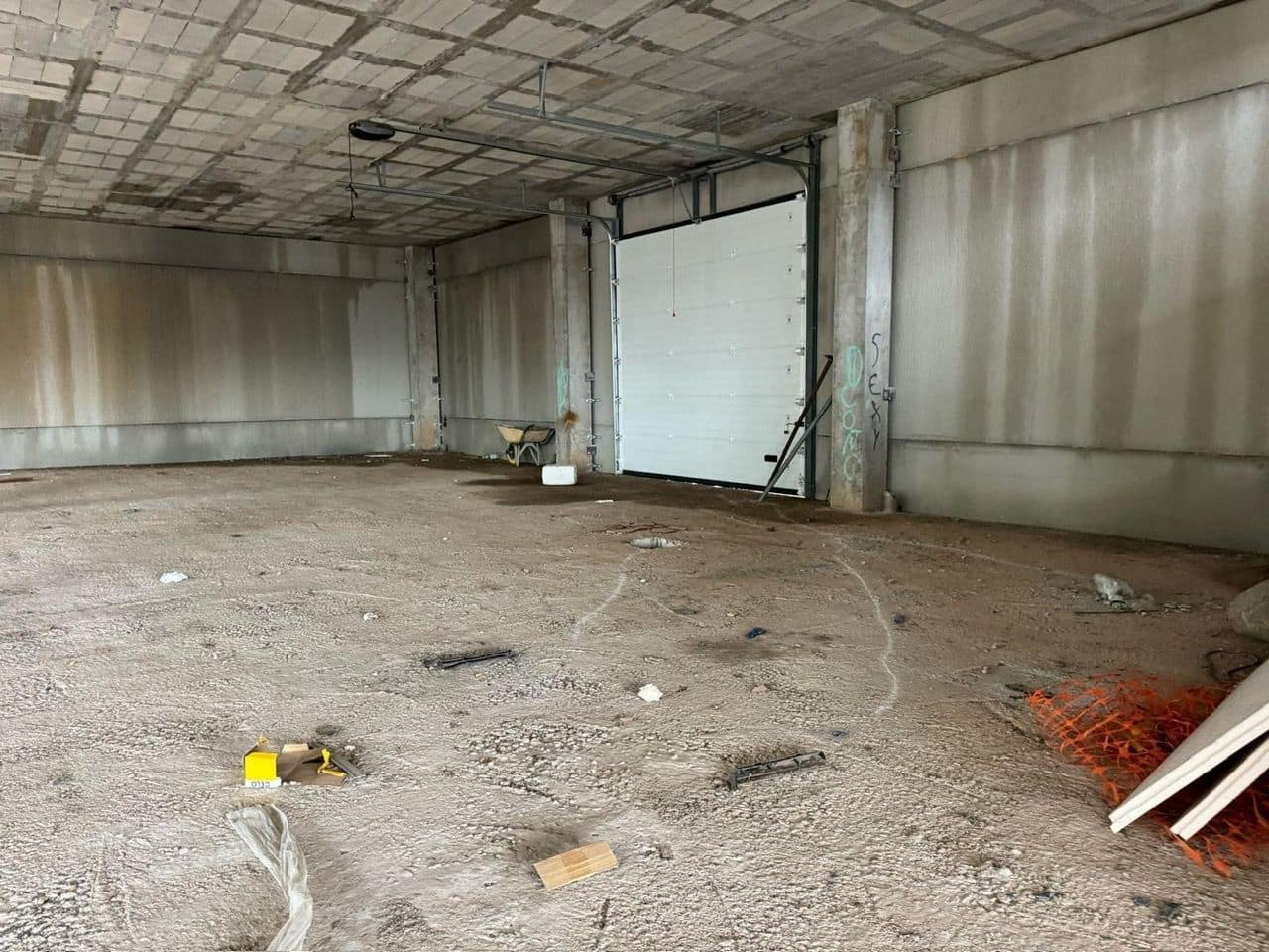 Erhverv til leje i Antequera - € 7.000 (Ref: 9228153)