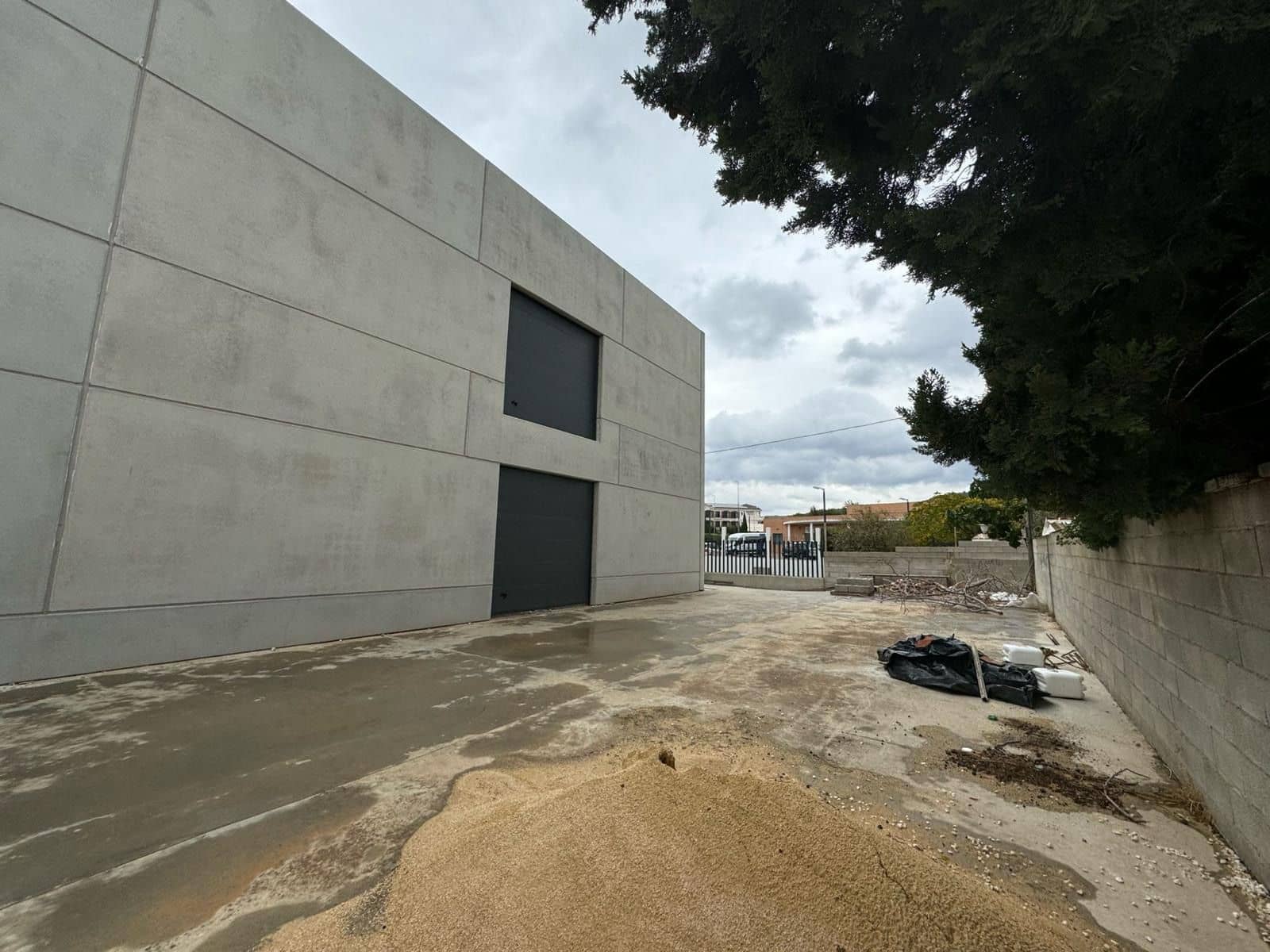 Erhverv til leje i Antequera - € 7.000 (Ref: 9228153)