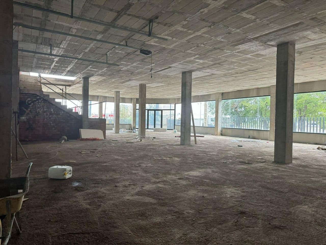 Erhverv til leje i Antequera - € 7.000 (Ref: 9228153)