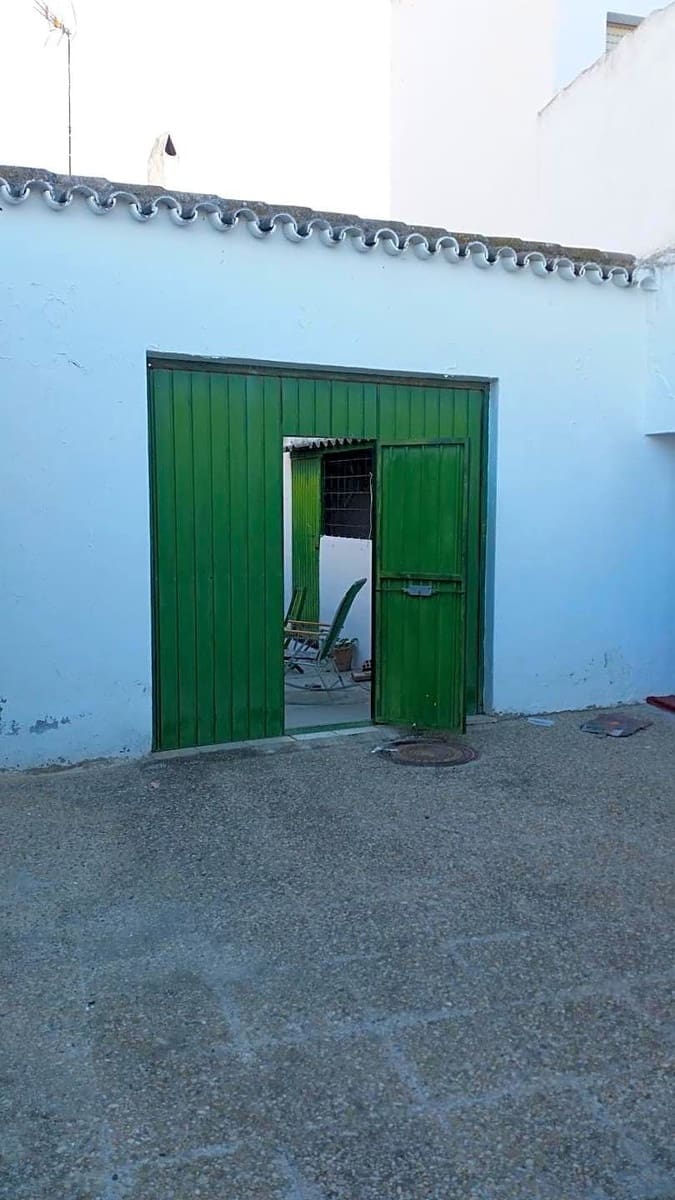 4 soveværelse Villa til salg i Antequera med garage - € 125.000 (Ref: 9228154)