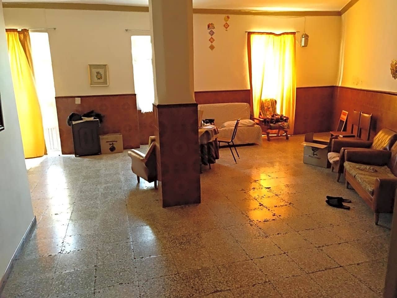 4 soveværelse Villa til salg i Antequera med garage - € 125.000 (Ref: 9228154)