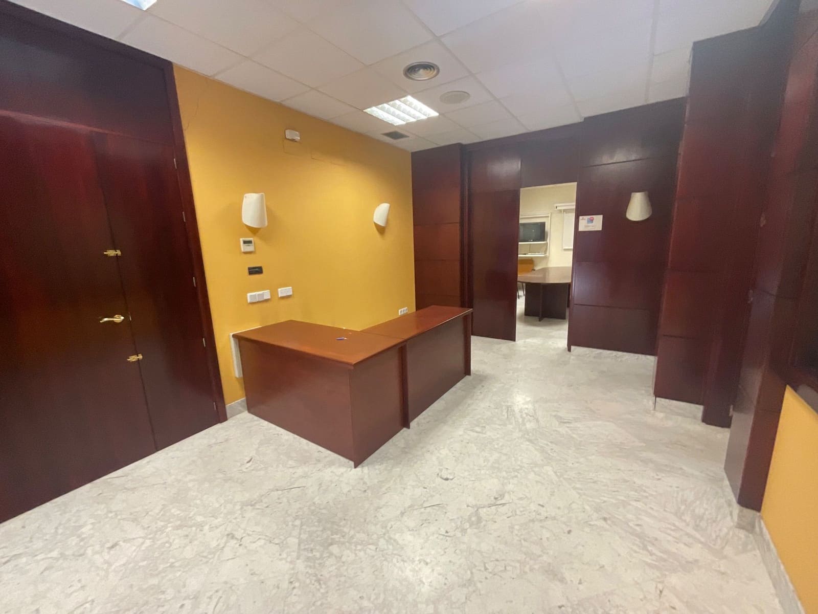 Oficina en Antequera en alquiler - 500 € (Ref: 9228156)