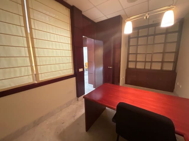 Oficina en Antequera en alquiler - 500 € (Ref: 9228156)