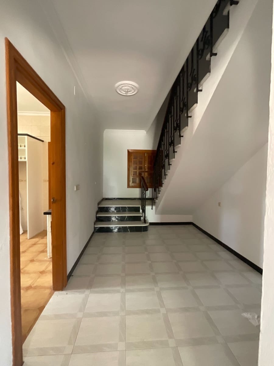 5 soveværelse Finca/Landehus til salg i Antequera med garage - € 367.500 (Ref: 9228159)