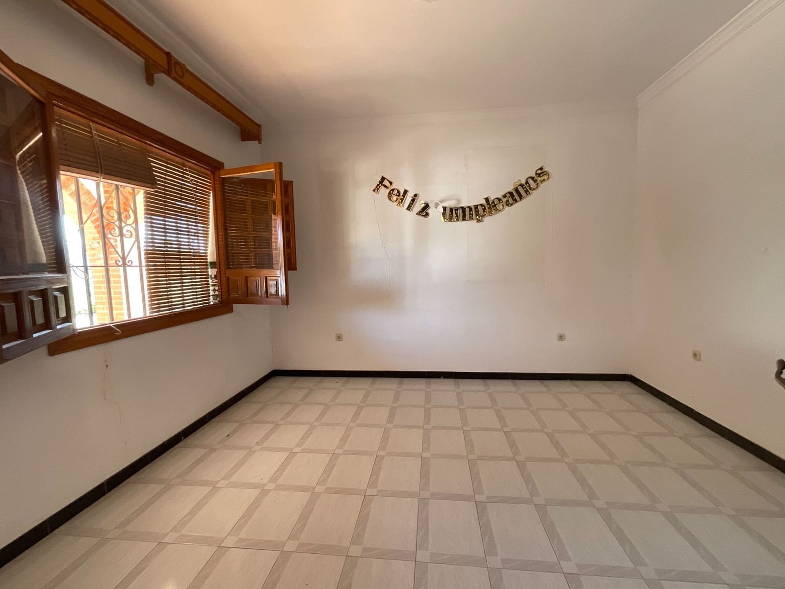 5 soveværelse Finca/Landehus til salg i Antequera med garage - € 367.500 (Ref: 9228159)